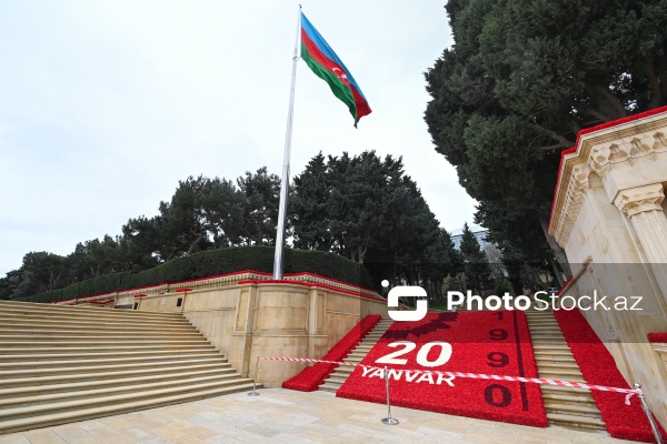 Xarici diplomatların Şəhidlər xiyabanını ziyarəti