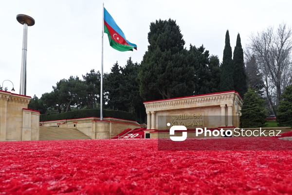 Xarici diplomatların Şəhidlər xiyabanını ziyarəti