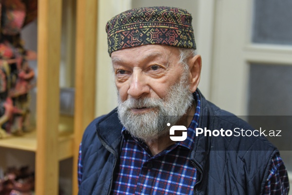 Azərbaycanın məşhur keramikaçısı, qrafika rəssamı və nəqqaşı Mir Teymur Məmmədov