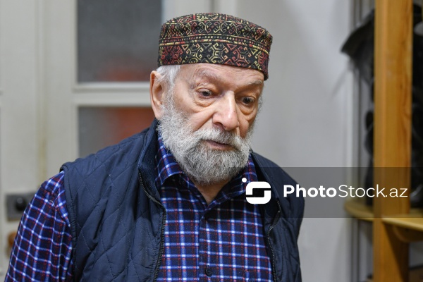 Azərbaycanın məşhur keramikaçısı, qrafika rəssamı və nəqqaşı Mir Teymur Məmmədov