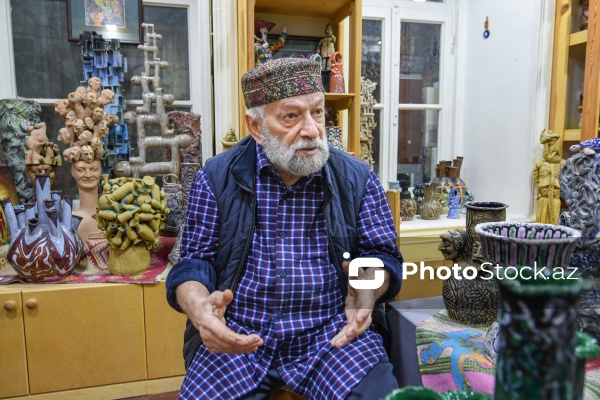 Azərbaycanın məşhur keramikaçısı, qrafika rəssamı və nəqqaşı Mir Teymur Məmmədov