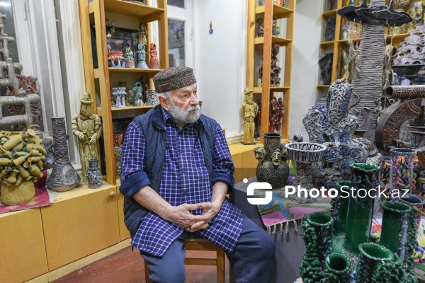 Azərbaycanın məşhur keramikaçısı, qrafika rəssamı və nəqqaşı Mir Teymur Məmmədov
