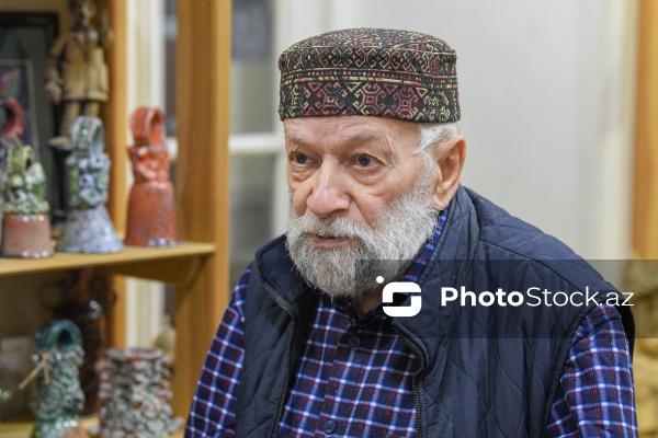 Azərbaycanın məşhur keramikaçısı, qrafika rəssamı və nəqqaşı Mir Teymur Məmmədov