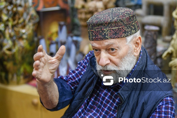 Azərbaycanın məşhur keramikaçısı, qrafika rəssamı və nəqqaşı Mir Teymur Məmmədov