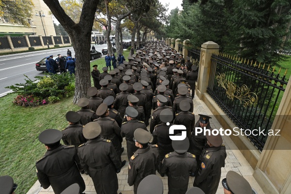 Azərbaycan xalqı Heydər Əliyevin xatirəsini yad edir