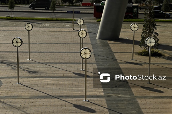 "Ağ Şəhər"də açılışı olan Zaman meydanı və piyada körpüsü