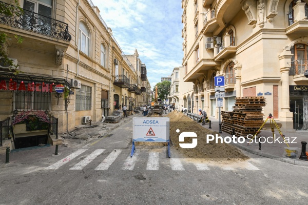 Bakının mərkəzində davam edən geniş abadlıq və quruculuq işləri