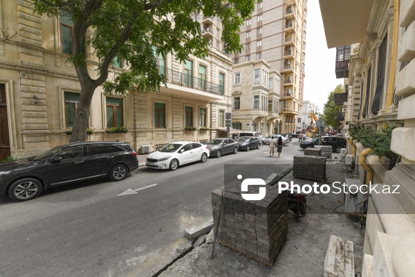 Bakının mərkəzində davam edən geniş abadlıq və quruculuq işləri