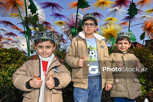 Bakı bulvarında Novruz bayramı münasibətilə hazırlanmış bayram guşəsi