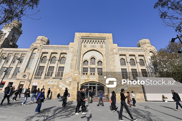 Bakı Dəmiryol Vağzalının və “28 May” stansiyasının qarşısında aparılmış abadlıq işləri