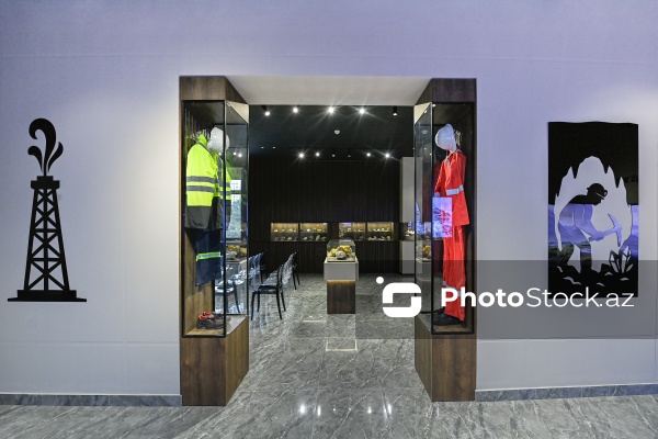 Bakı Dövlət Universitetinin Faydalı qazıntılar muzeyi