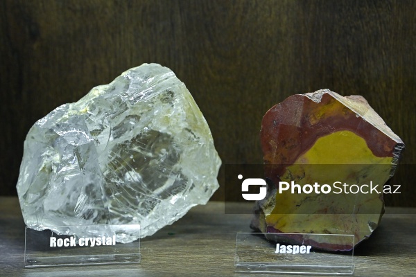 Bakı Dövlət Universitetinin Faydalı qazıntılar muzeyi