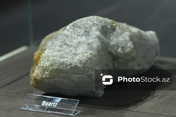 Bakı Dövlət Universitetinin Faydalı qazıntılar muzeyi