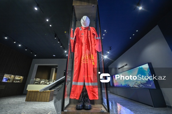 Bakı Dövlət Universitetinin Faydalı qazıntılar muzeyi