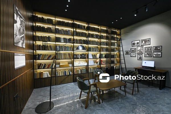 Bakı Dövlət Universitetinin Faydalı qazıntılar muzeyi