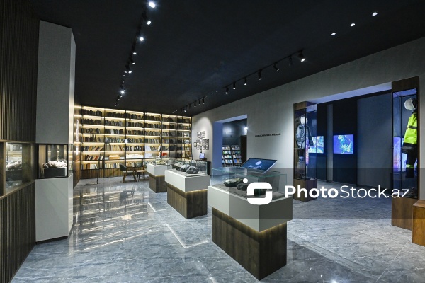 Bakı Dövlət Universitetinin Faydalı qazıntılar muzeyi