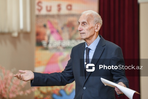 Bakı Dövlət Universitetinin Milli mətbuat tarixi kafedrasının müdiri, professor Cahangir Məmmədli