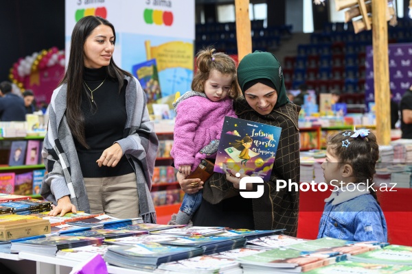 Bakı İdman Sarayında keçirilən kitab sərgisi