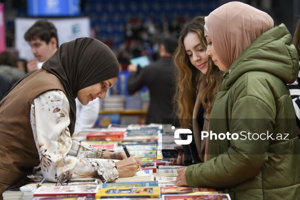 Bakı İdman Sarayında keçirilən kitab sərgisi