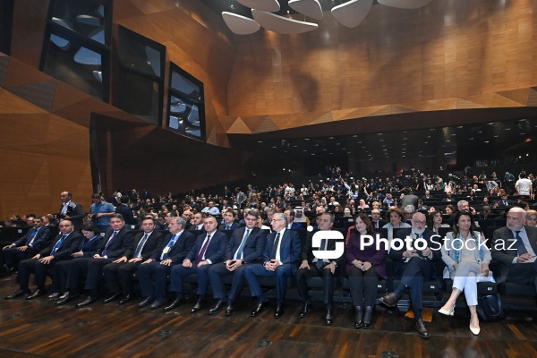 Bakı Konqres Mərkəzində keçirilən IV İqlim Həftəsinin üçüncü günü