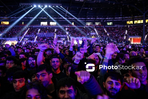 Bakı Kristal Zalına axın edən Lionel Messinin fanatları