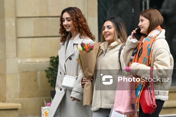 Bakı küçələrində 8 Mart Beynəlxalq Qadınlar Günü