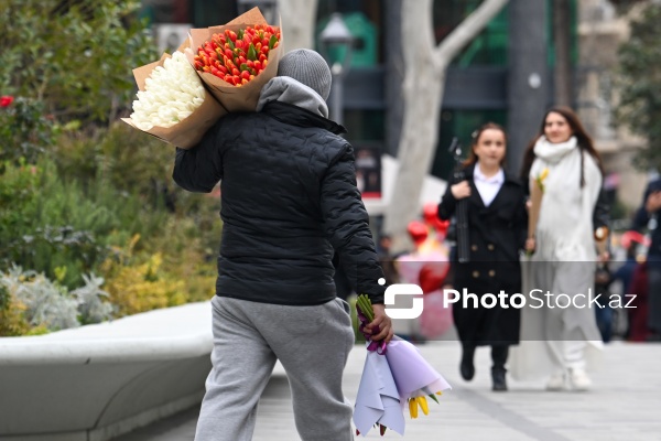 Bakı küçələrində 8 Mart Beynəlxalq Qadınlar Günü