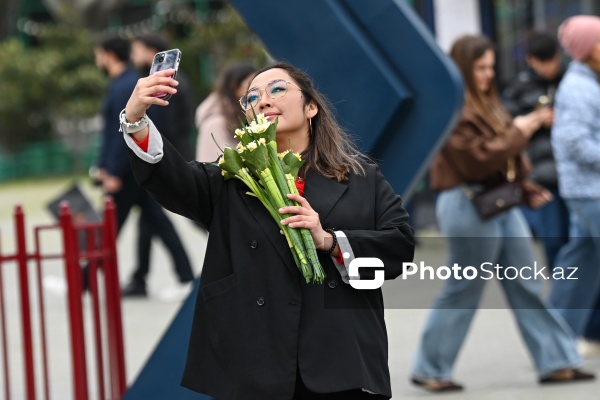 Bakı küçələrində 8 Mart Beynəlxalq Qadınlar Günü