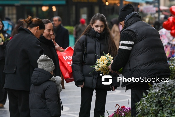 Bakı küçələrində 8 Mart Beynəlxalq Qadınlar Günü