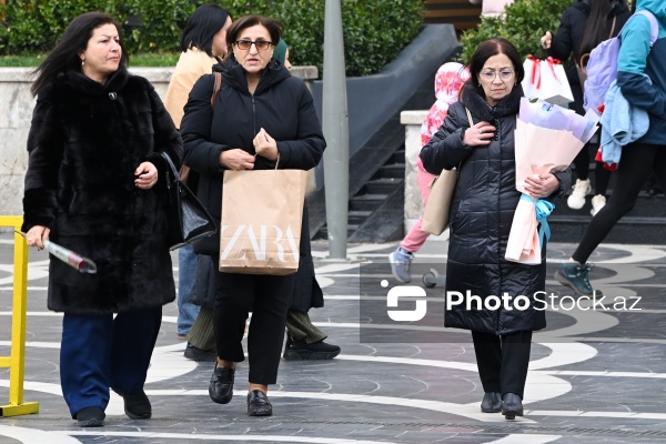 Bakı küçələrində 8 Mart Beynəlxalq Qadınlar Günü