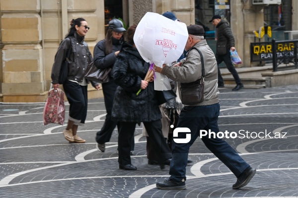 Bakı küçələrində 8 Mart Beynəlxalq Qadınlar Günü