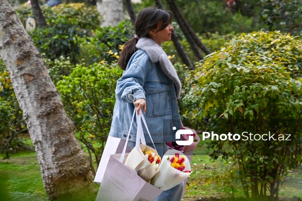 Bakı küçələrində 8 Mart Beynəlxalq Qadınlar Günü