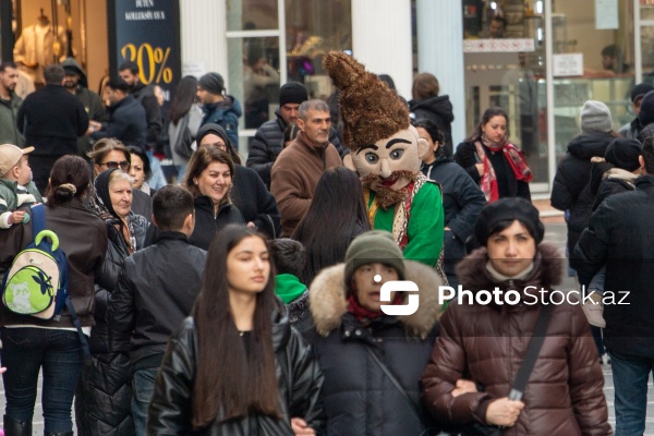 Paytaxt sakinləri Novruz bayramını qeyd edirlər