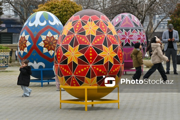 Paytaxt sakinləri Novruz bayramını qeyd edirlər