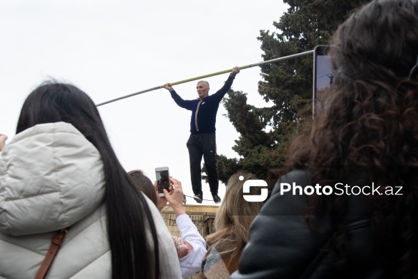 Paytaxt sakinləri Novruz bayramını qeyd edirlər