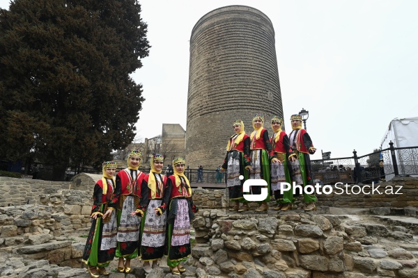 Paytaxt sakinləri Novruz bayramını qeyd edirlər