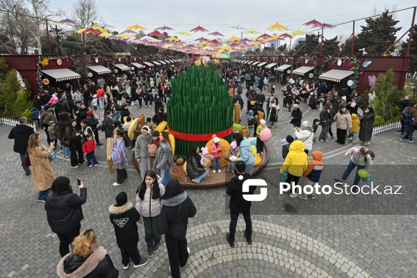 Paytaxt sakinləri Novruz bayramını qeyd edirlər