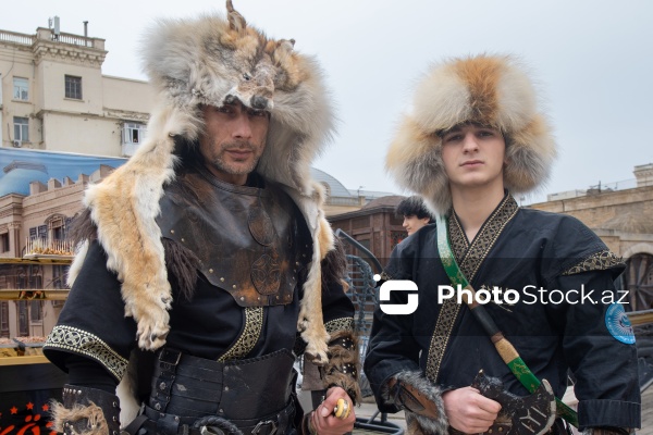 Paytaxt sakinləri Novruz bayramını qeyd edirlər