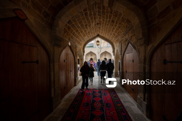 Paytaxt sakinləri Novruz bayramını qeyd edirlər