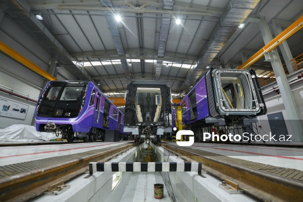 Bakı metrosuna gətirilən 2 yeni qatar