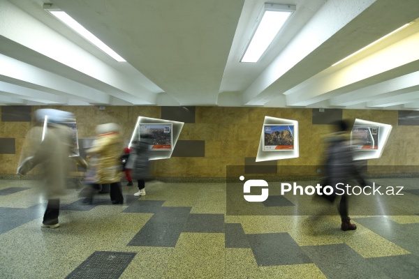 Bakı metrosunda baş tutan “Qarabağda Urbisid” fotosərgisi