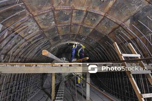 Bakı metrosunda xətlərin ayrılması layihəsi çərçivəsində 200 metrlik tunelin inşasına hazırlıq işləri