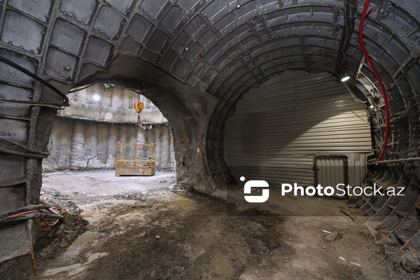 Bakı metrosunda xətlərin ayrılması layihəsi çərçivəsində 200 metrlik tunelin inşasına hazırlıq işləri