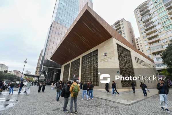"Şah İsmayıl Xətai" metrostansiyası