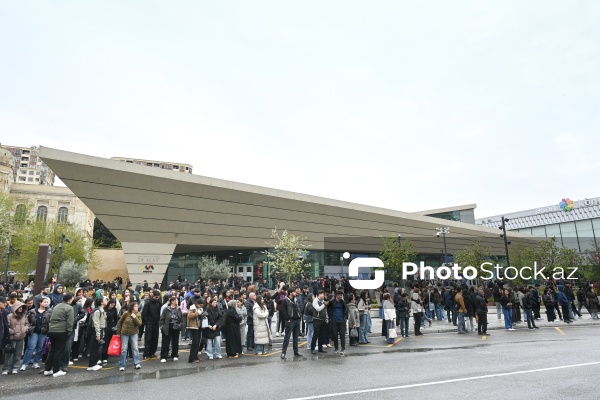 Bakı metrosunun bütün stansiyalarına giriş bağlanıb
