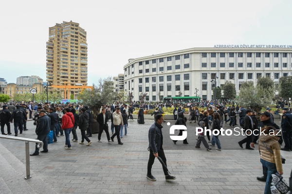 Bakı metrosunun bütün stansiyalarına giriş bağlanıb