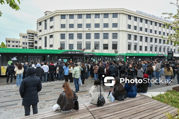 Bakı metrosunun bütün stansiyalarına giriş bağlanıb