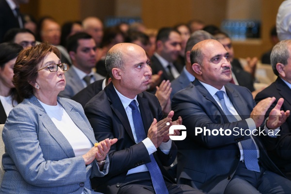 Bakı şəhəri təhsil işçilərinin sentyabr konfransı keçirilib