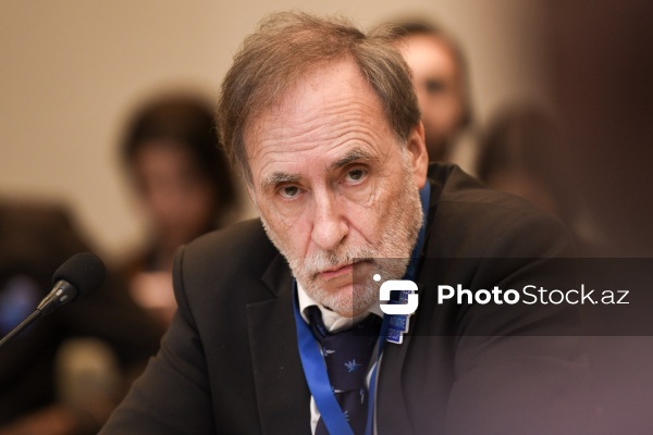 Jan-Mişel Brun - "Belçika müstəmləkəçiliyi: Tanınma və Məsuliyyət" konfransında