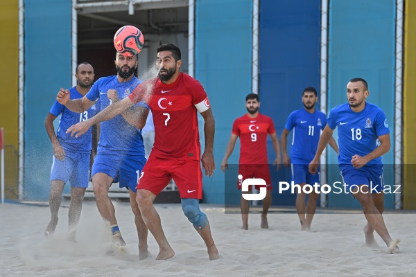 Bakıda çimərlik futbolu üzrə Azərbaycan - Türkiyə millisinin yoldaşlıq oyunu